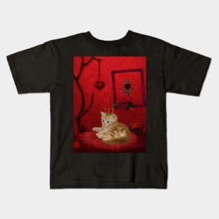 Cute little kitten with crown Kids T-Shirt